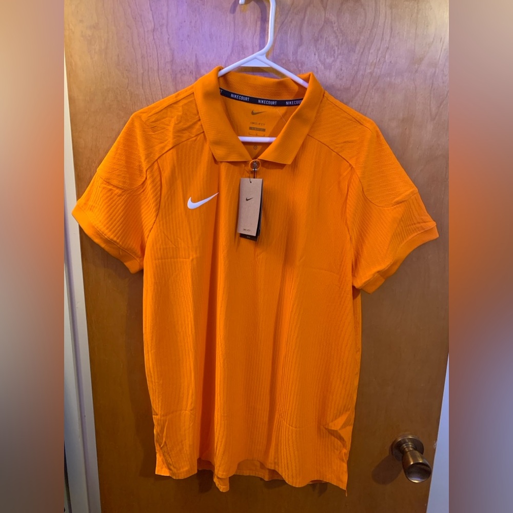 Nike Court Men’s Tennis Polo Style T-shirt Orange HQ0792-873 - Men’s Size Large